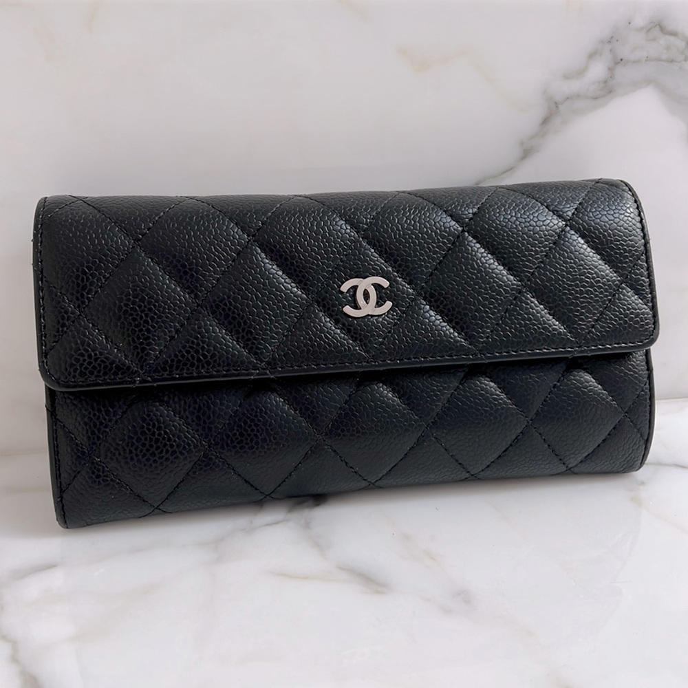 CHANEL black caviar classic flap wallet